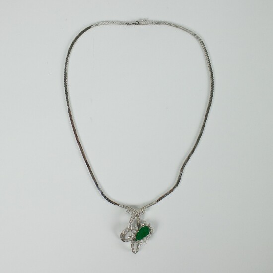 White gold necklace with diamonds, emeralds, brilliants and marquis
