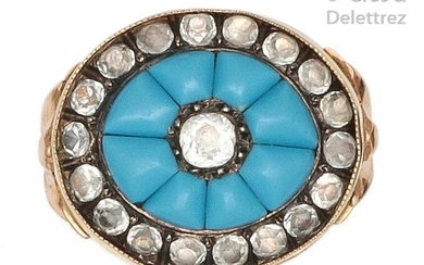Yellow gold ring with turquoise and white stones. Tour of doigt : 58. P. Brut : 5,9 g.