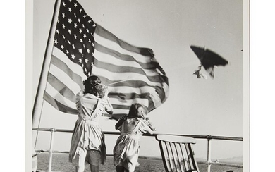 [Americana] Group of 21 Vernacular Photographs Ca. 1950s. Twelve...