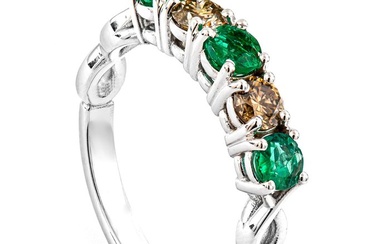 0.94 tcw Diamond Ring - 14 kt. White gold - Ring - 0.40 ct Diamond - 0.54 ct Emeralds - No Reserve Price