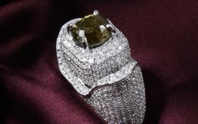 14 K / 585 White Gold Alexandrite (GRS) & Diamond Ring