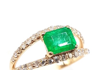 14 kt. Pink gold - Ring - 0.65 ct Emerald - Diamonds