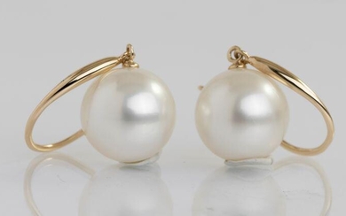 14 kt. Yellow Gold - 10x11mm Round South Sea Pearls