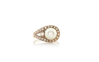14K Gold, Pearl, and Diamond Ring