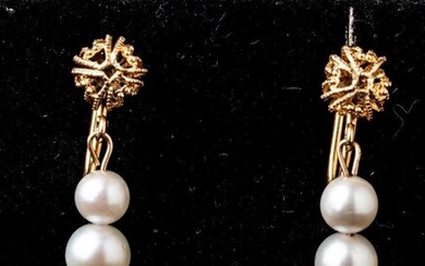 14K Gold and Pearl Earrings.
