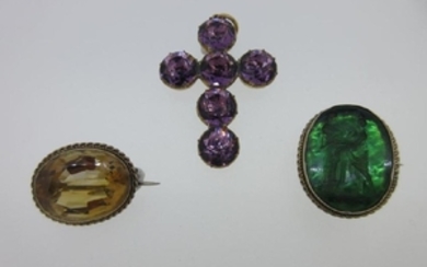 A small group of late Georgian jewels - a cross and two