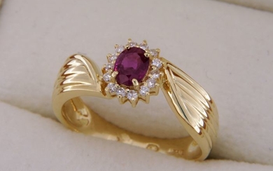 18 kt. Gold - Ring Ruby