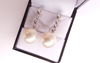 18 kt. South sea pearls, White gold - Earrings - Diamonds