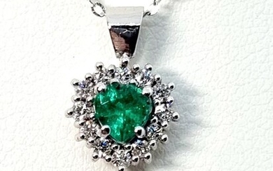 18 kt. White gold - Necklace with pendant - 0.47 ct Emeralds - Diamonds