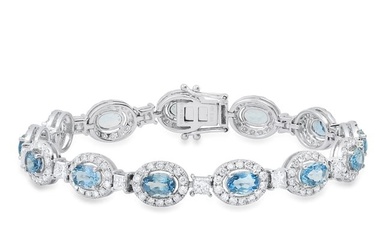 18K White Gold Setting with 5.56ct Aquamarine and 4.08ct Diamond Ladies Bracelet