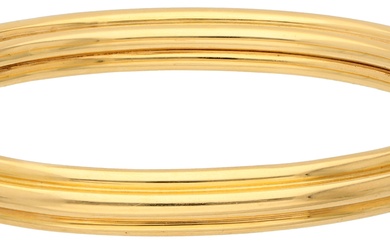18K Yellow gold Italian design bangle bracelet.
