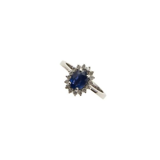 18kt white gold, sapphire and diamond ring