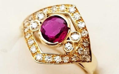 Yellow gold - Italian Craft Ring Ruby - Diamonds 0.76