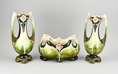 3-piece set of majolica vases