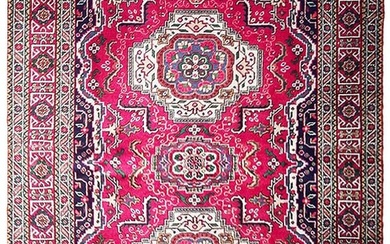 4 x 7 Red Semi Antique Persian Bakhtiari Rug