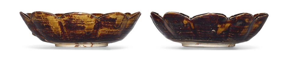 A PAIR OF 'JIZHOU' BROWN-GLAZED LOBED DISHES SONG DYNASTY