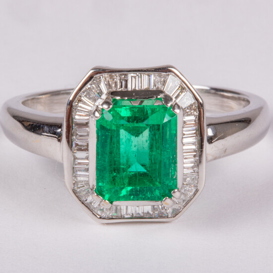A 18kt White Gold, Emerald and Diamond Ring