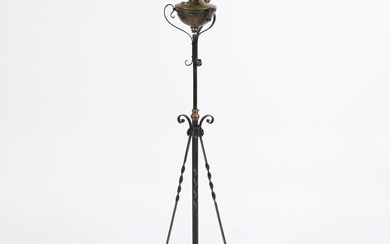 A 19TH CENTURY BRASS AND IRON STANDARD OIL LAMP.