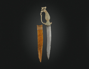 A JADE HILTED DAGGER, MUGHAL INDIA, 18TH CENTURY