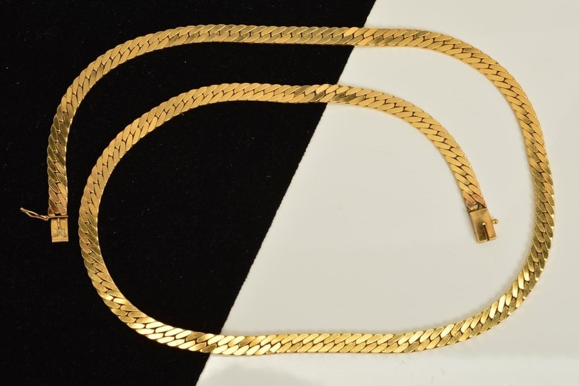 A NECKLACE, designed as a flat link chain with push release ...