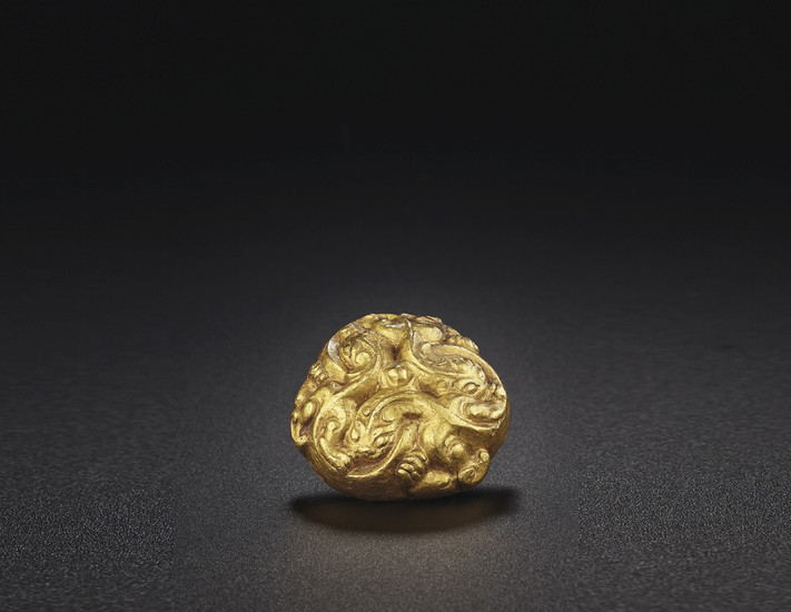 A VERY FINE GOLD HARNESS ORNAMENT, LATE WARRING STATES PERIOD-HAN DYNASTY, 3RD-2ND CENTURY BC