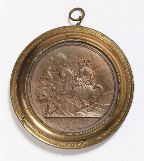 A medal depicting Bonaparte crossing the Alps at the