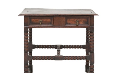 AN ANTIQUE ENGLISH OAK SIDE TABLE Late 17th century