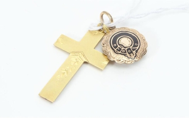 AN ANTIQUE GOLD CROSS IN 9CT GOLD, LENGTH 35MM, 1.1GMS, TOGETHER WITH AN ANTIQUE ENAMEL MOURNING LOCKET IN GOLD CASE