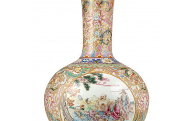 An eighteen Luohan bulb vase, Qianlong apocryphal mark to the neck China, Qing dynasty, Guangxu period (1875-1908) (h. 62 cm.)