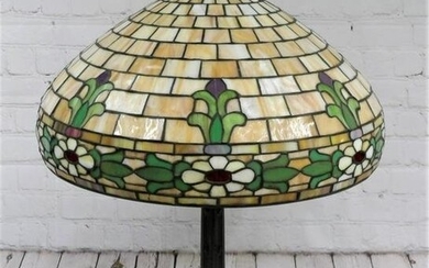 Antique Wilkinson Mosaic Leaded Glass Daisy Lamp