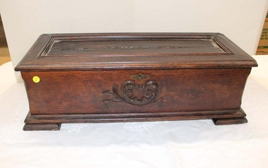 Antique oak single comb music box with good teeth and crank, Not working, in as found condition