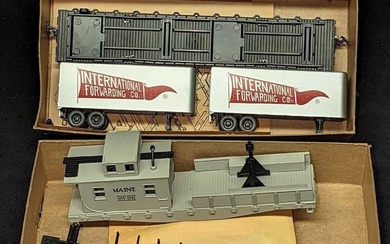 Athearn HO-Scale Flat With 2 Vans & Work Caboose Kit