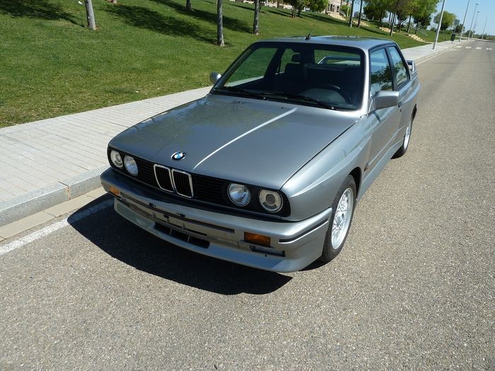 BMW - M3 E30 - 1987