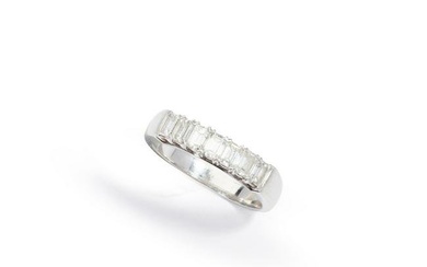 Bentley & Skinner: A diamond seven-stone ring