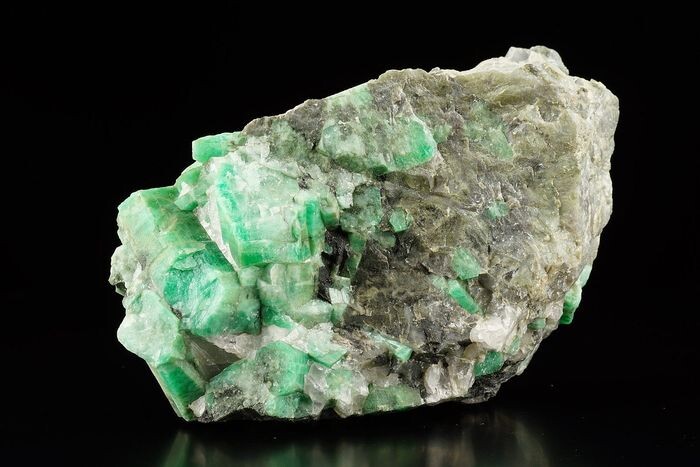 Big Emerald crystals in matrix natural specimen - superb - 102×65×60 mm - 562 g