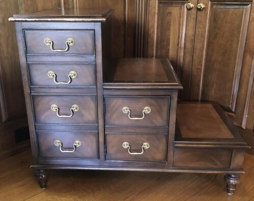 Carved Chippendale Style Leather Top Library Stair