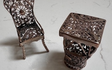 Chair (2) - Antique silver filigree table and chair from Victorian times - .925 silver