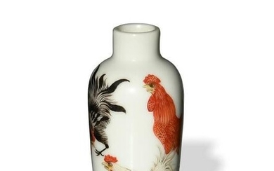 Chinese Famille Rose Rooster Snuff Bottle, 19th Century