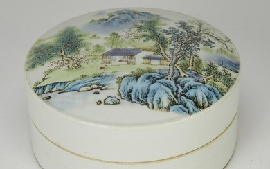 Chinese enameled porcelain box and cover