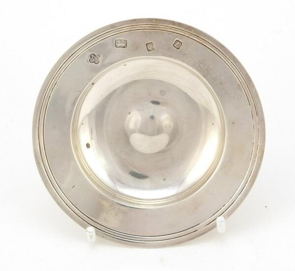 Circular silver dish, by Asprey & Co Ltd, London 1972