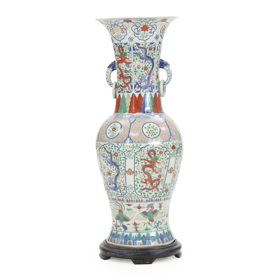 Colossal Chinese famille verte porcelain vase, baluster-shaped decorated with dragon in fields. 20th century. H. 91 cm.