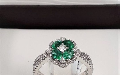 Crivelli - 18 kt. White gold - Ring - 0.54 ct Diamond - Emeralds