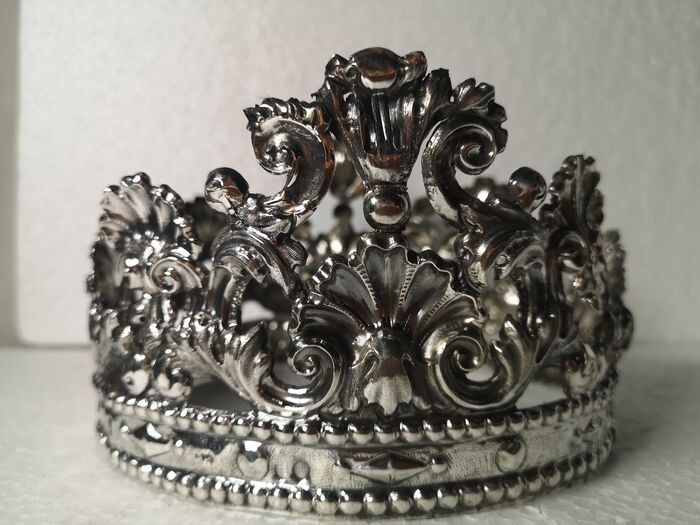 Crown for large sculpture of the Madonna - Silver - 18th century