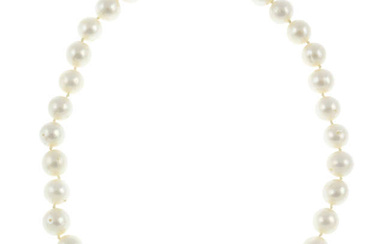 Cultured pearl single-strand necklace, with 18ct gold diamond clasp