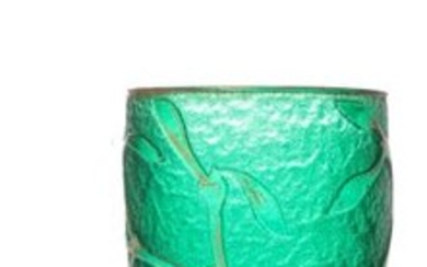 DAUM - Nancy "Gui" Vase miniature en verre teinté vert...