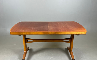 DAVID ROSÉN. A mid-20th century dining table from the “Futura” series, Nordiska Kompaniet.
