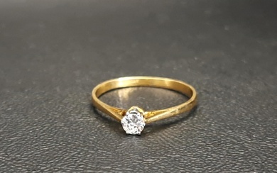 DIAMOND SOLITAIRE RING the round brilliant cut diamond appro...