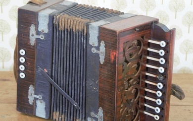 EARLY 20TH-CENTURY BUTTON ACCORDIAN