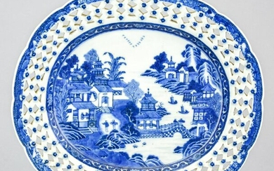 Finely Painted Chinese Porcelain Reticulated Tray