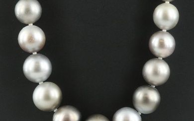 Graduated Pearl Necklace with 14K Diamond Clasp